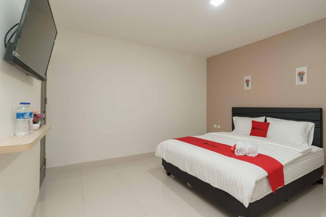 Reddoorz Plus Near Eka Hospital Bsd 5 Dadap Exterior foto