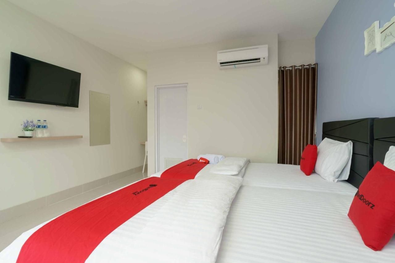 Reddoorz Plus Near Eka Hospital Bsd 5 Dadap Exterior foto